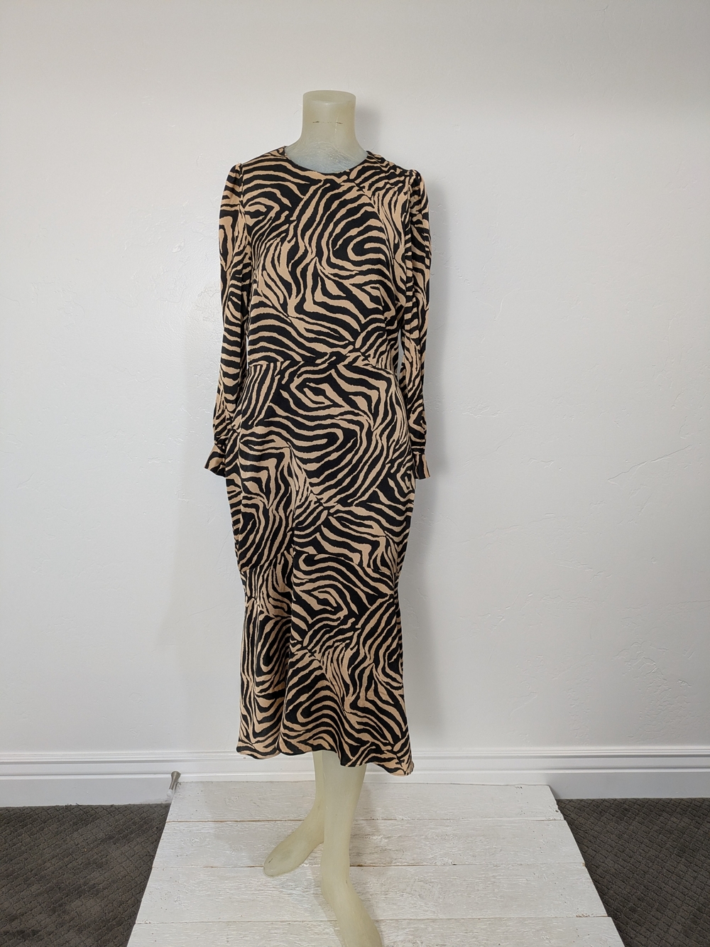Chelsea28 Beige and Black Zebra-Print Long Sleeve Midi Dress